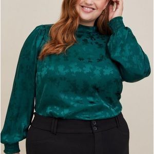 Brand new Torrid Disney top